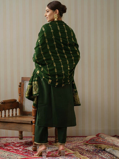 Dhiyona OD  Floral Printed Straight Kurta & Trousers With Dupatta
