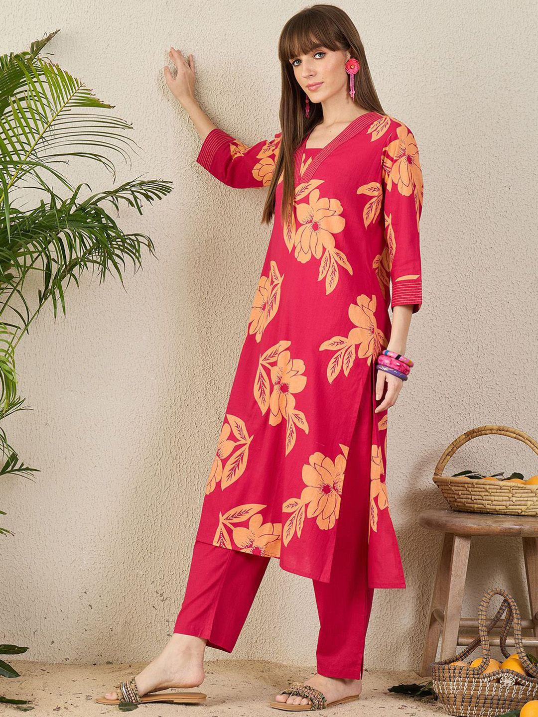 Dhiyona IE Floral Printed Pure Cotton V-Neck Tunic With Trousers Co-Ords