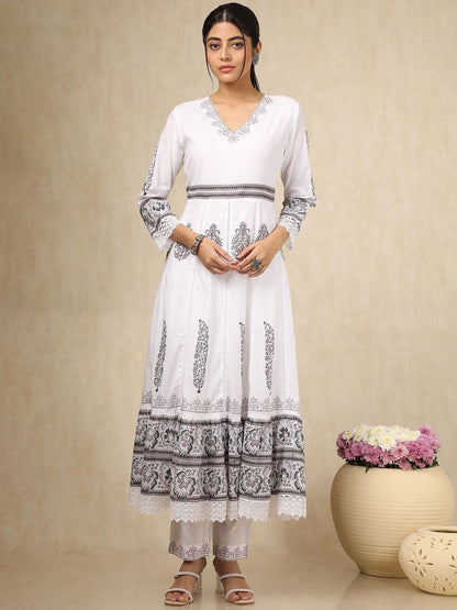 Dhiyona SO Women's Paisley Printed Sequinned V-Neck Anarkali Kurta With Trousers & Dupatta