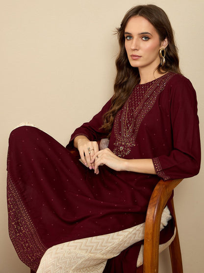 Dhiyona IE Floral Printed Round Neck Sequinned Straight Kurta