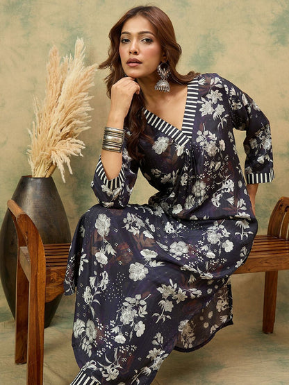 Dhiyona VA Women'sFloral Printed V-Neck Kurta With Trousers