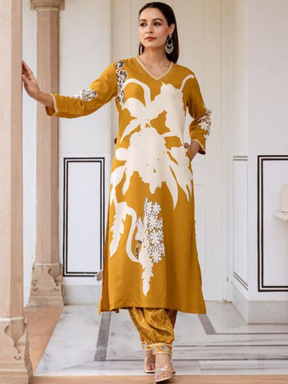 Floral Printed Sequinned Kurta With Salwar