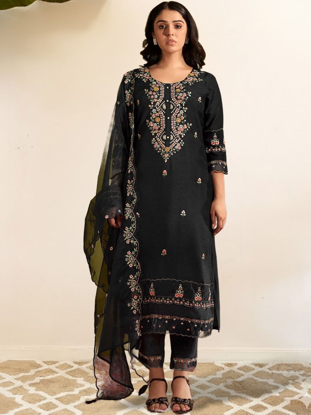 Dhiyona IE Women Floral Embroidered Regular Thread Work Kurta with Trousers & With Dupatta