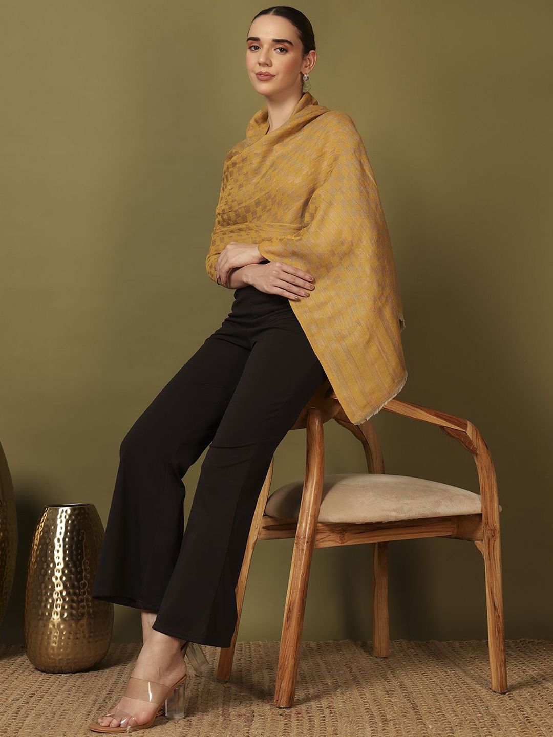 Dhiyona PA Checked Zari Reversible Fringed Shawl