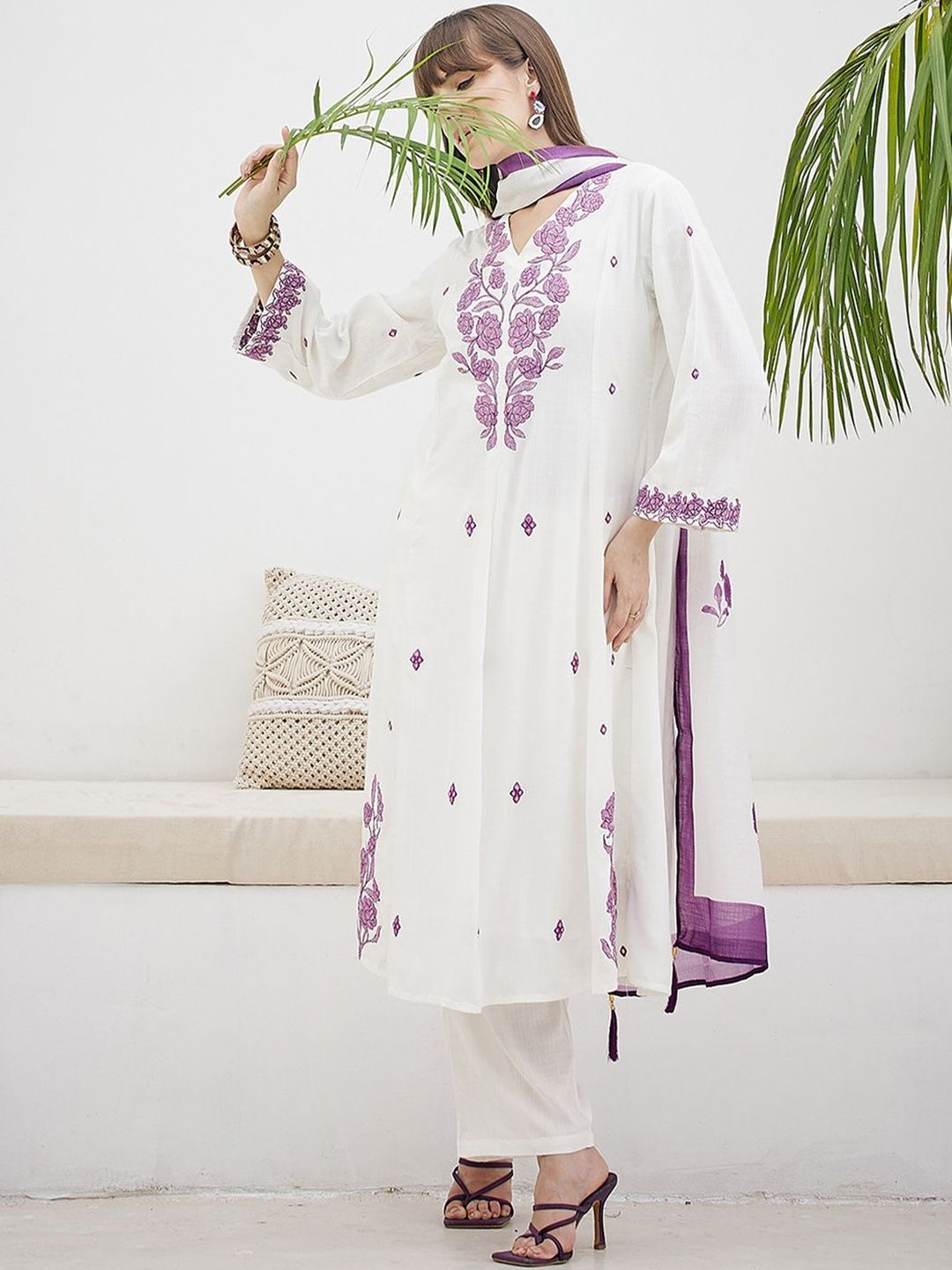 Women Floral Embroidered Thread Work A-Line Kurta & Trousers With Dupatta