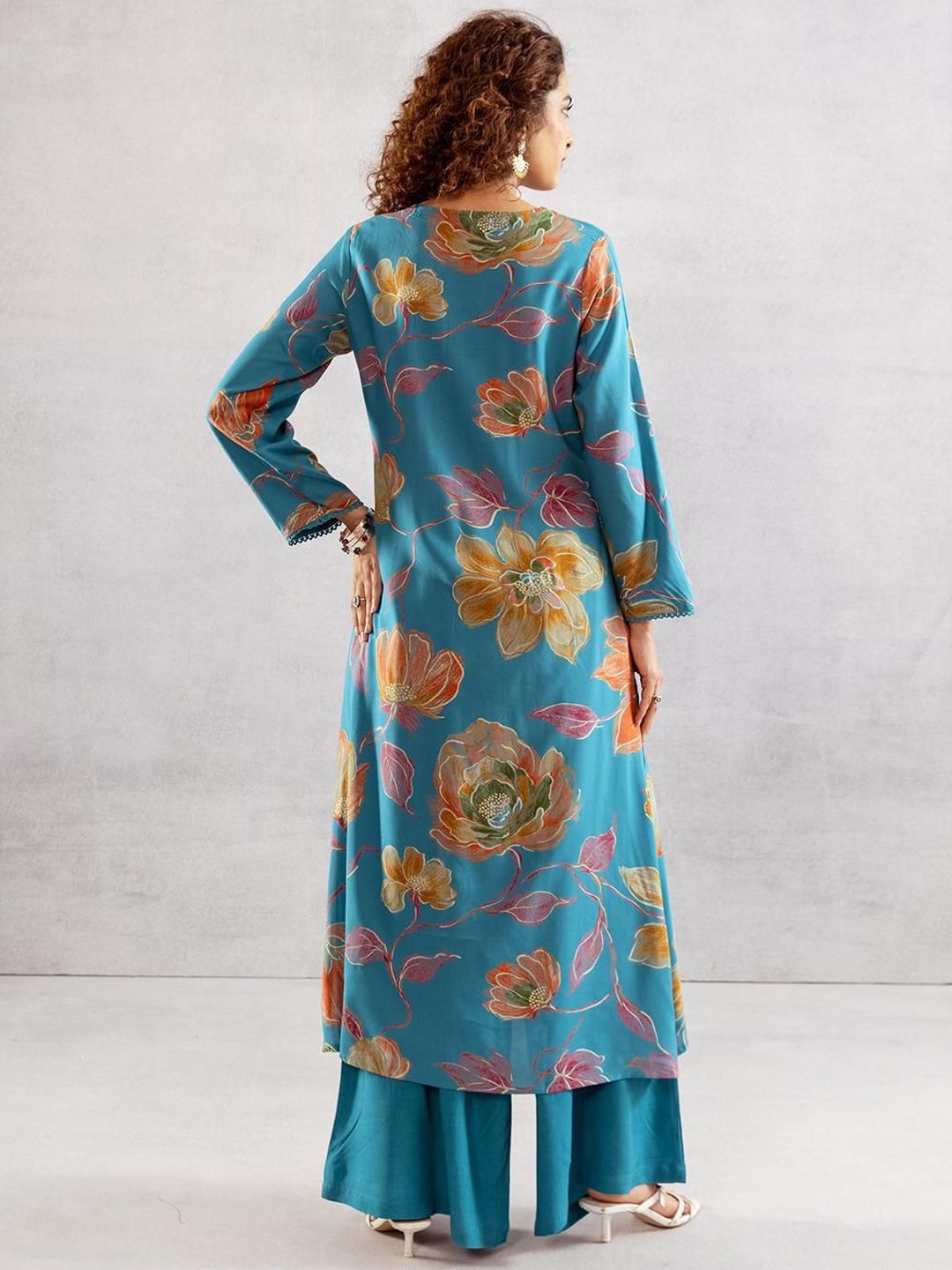 Dhiyona IS Women's Women Floral Printed Regular Kurta with Trousers