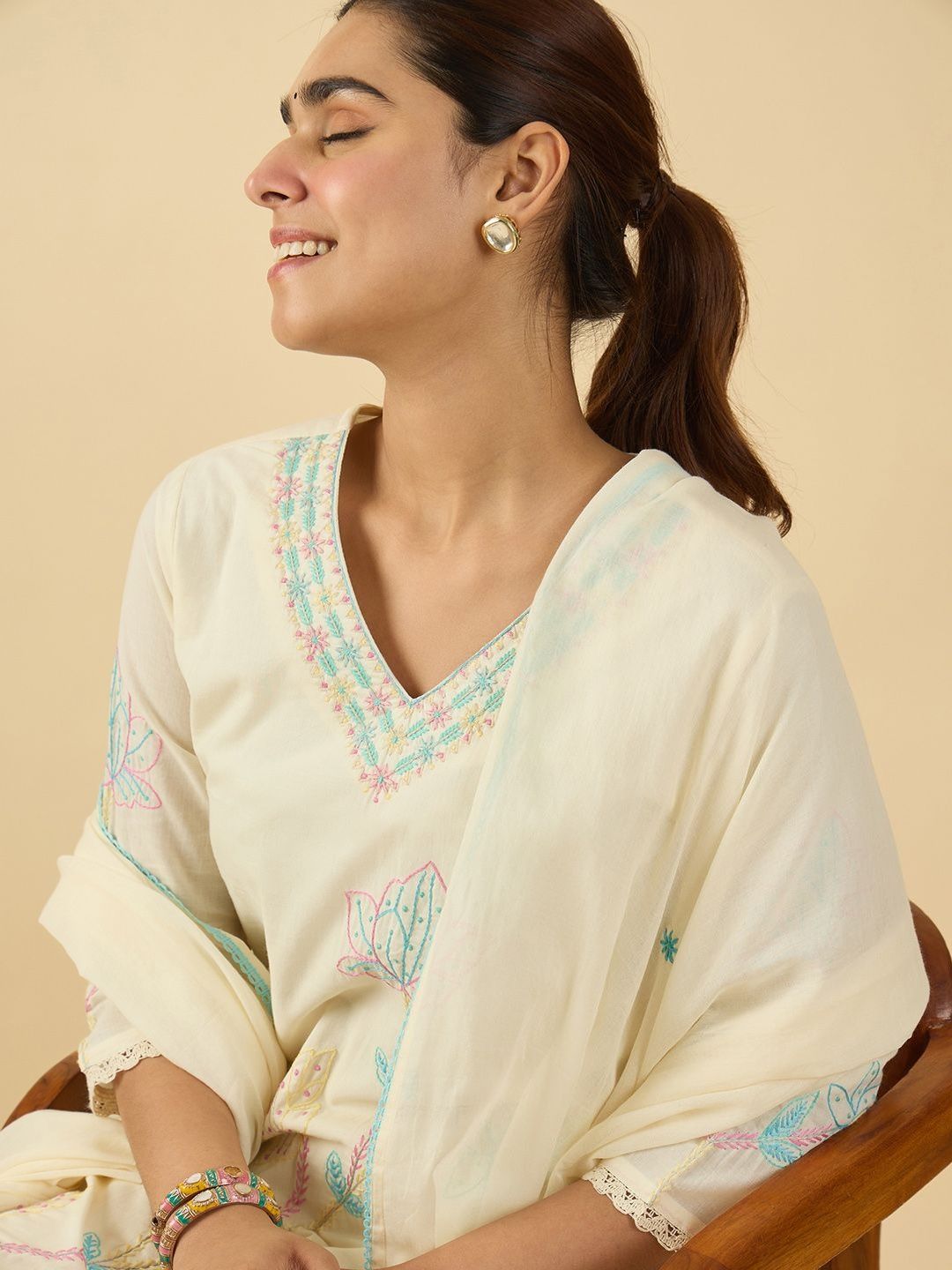 Women Floral Embroidered Regular Thread Work Pure Cotton Kurta with Trousers & With Dupatta