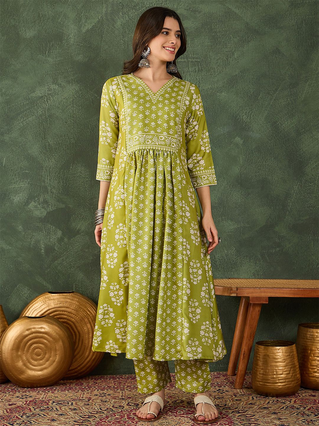 Dhiyona KL Women Ethnic Motifs Embroidered Regular Kurta with Trousers & With Dupatta