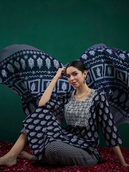 Ethnic Motifs Printed Thread Work Straight Kurta With Trousers & Dupatta