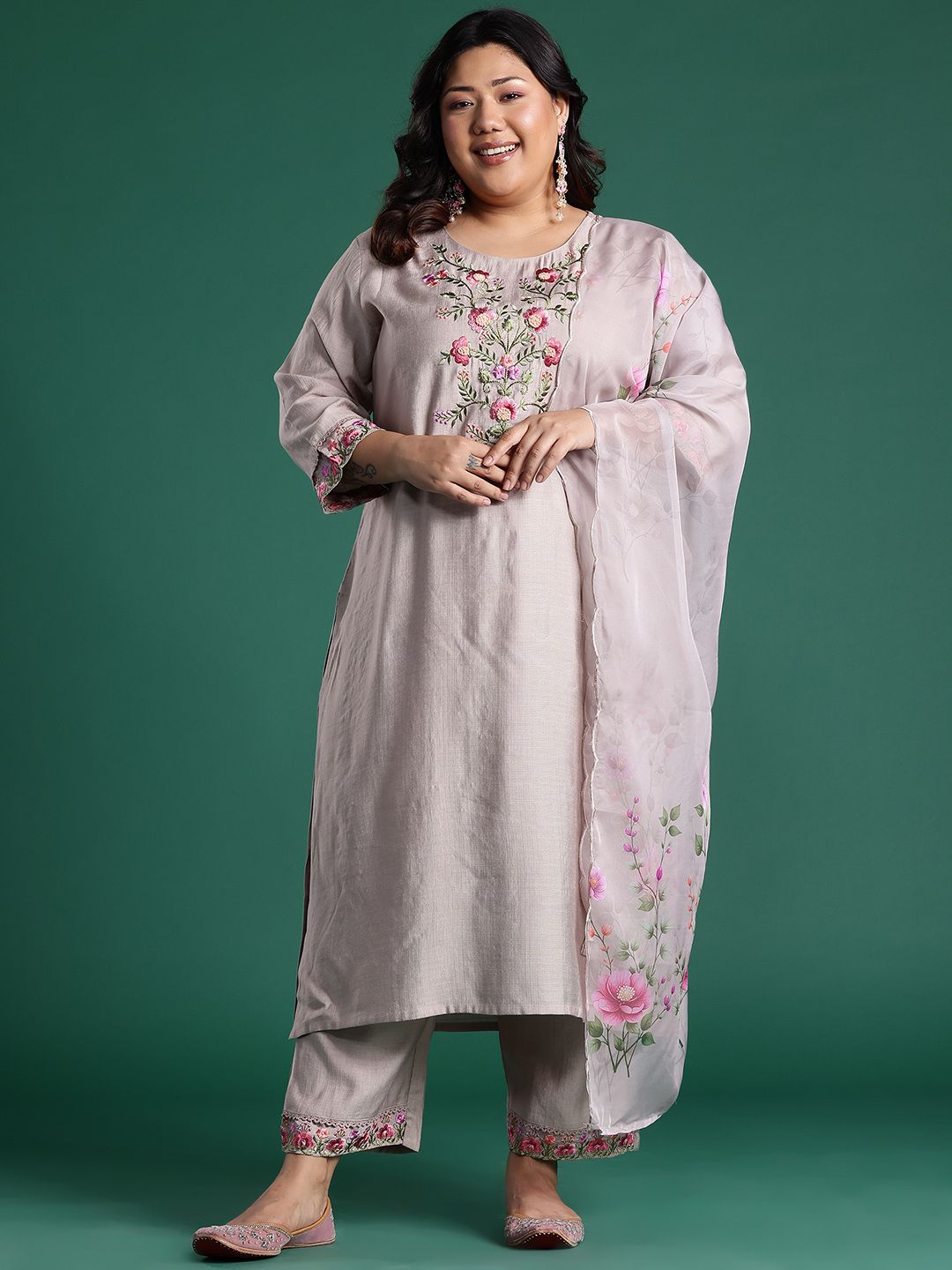 Dhiyona IE Floral Embroidered Regular Thread Work Round Neck Kurta with Trousers & Dupatta