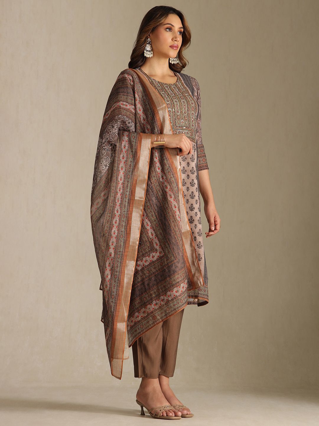 Dhiyona SO Women's Women Ethnic Motifs Printed Regular Beads and Stones Kurta With Trousers & Dupatta