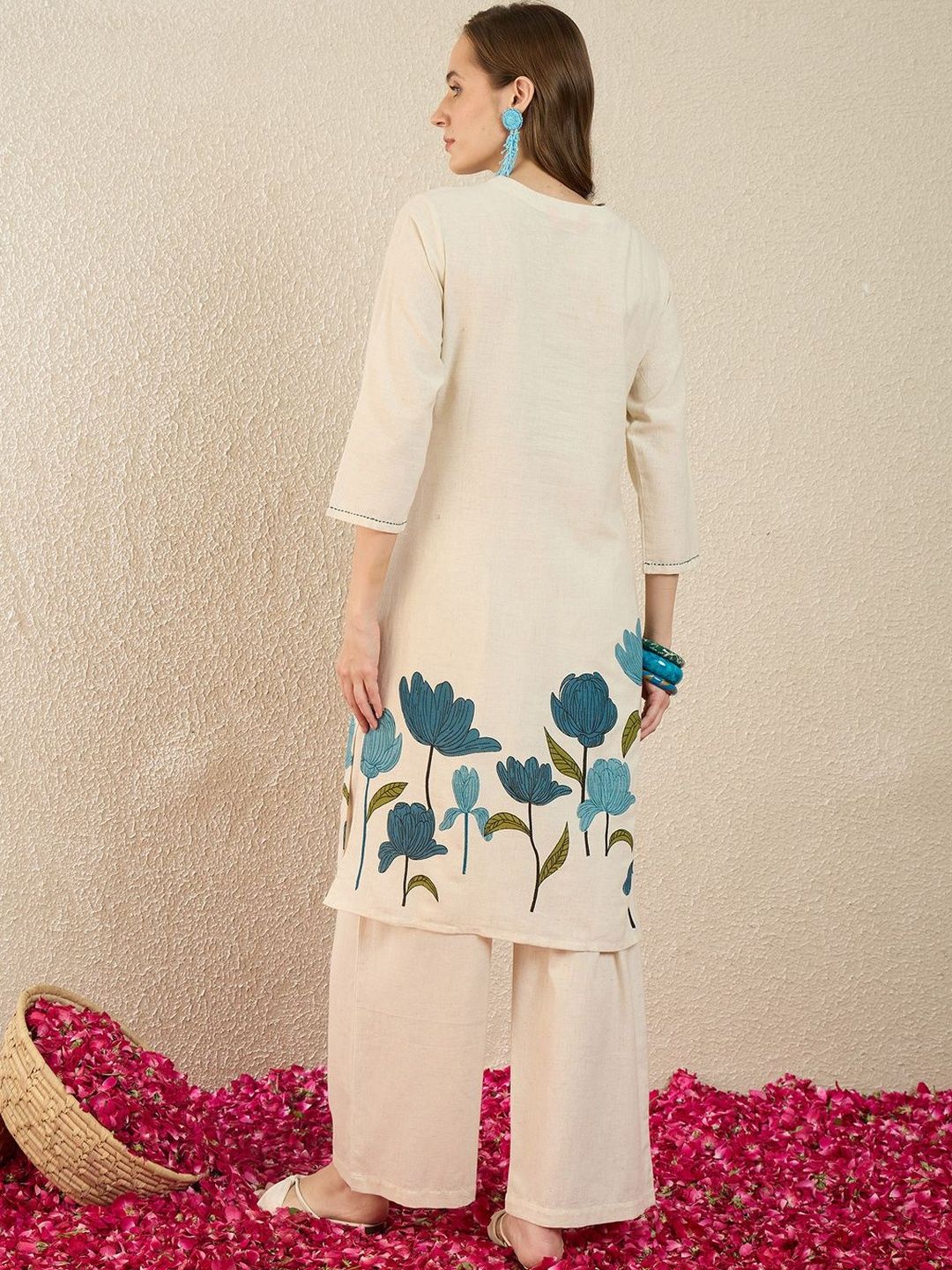 Women Floral Embroidered Regular Thread Work Pure Cotton Kurta with Palazzos