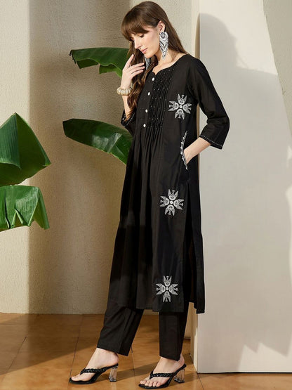 Women Ethnic Motifs Embroidered Pleated Thread Work Pure Cotton Kurta with Trousers