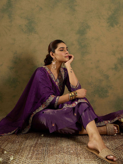Dhiyona IE Ethnic Motifs Embroidered Kurta With Trousers & Dupatta
