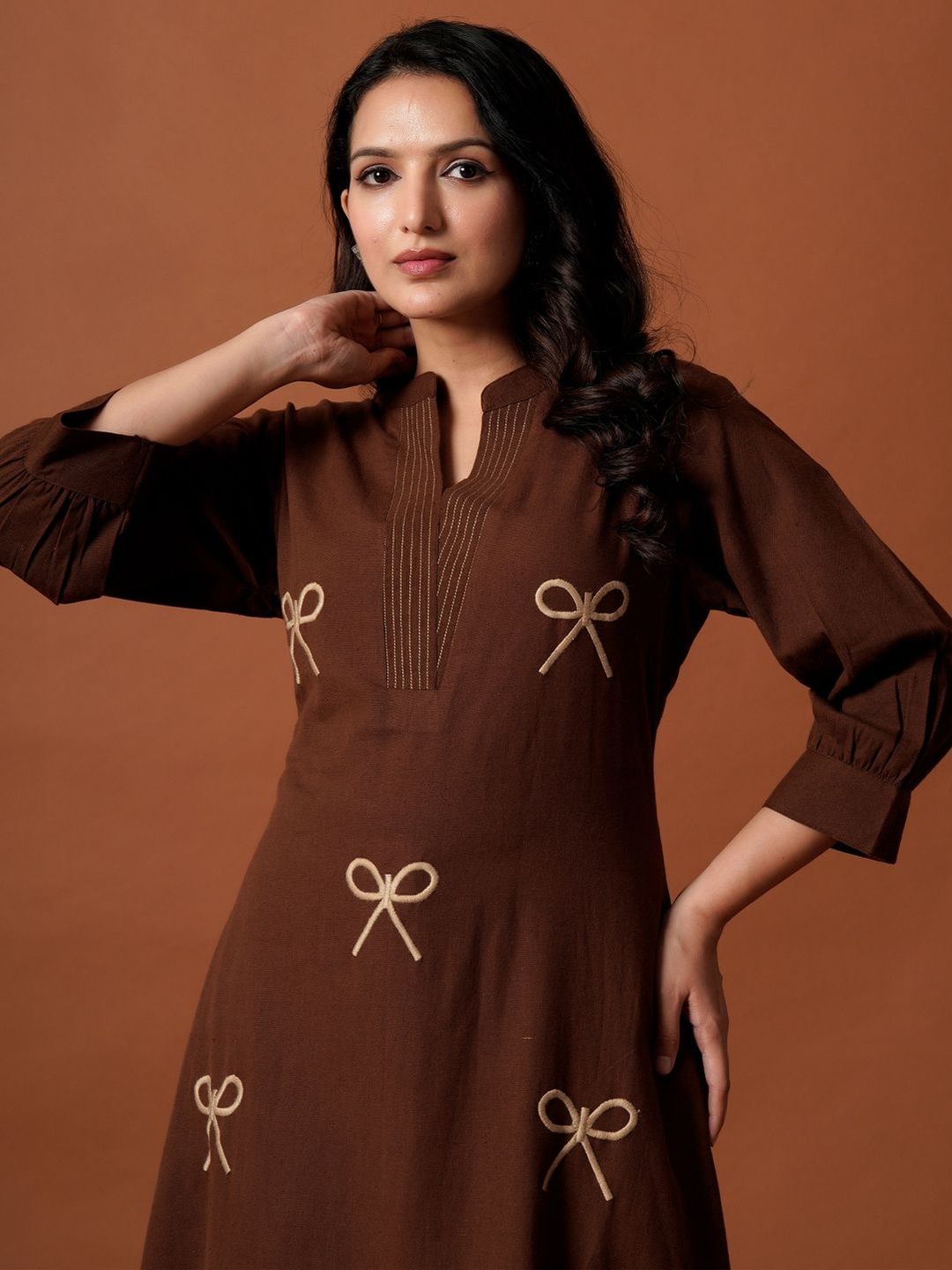 Women Embroidered Thread Work Pure Cotton Kurta with Palazzos