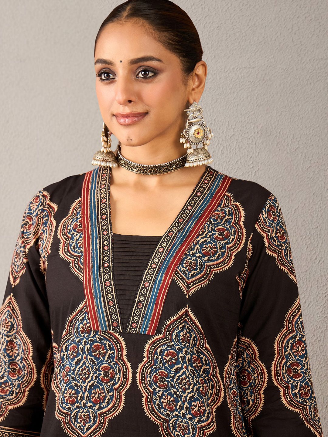 Dhiyona IE Women Ethnic Motifs Printed Regular Pure Cotton Kurta with Trousers