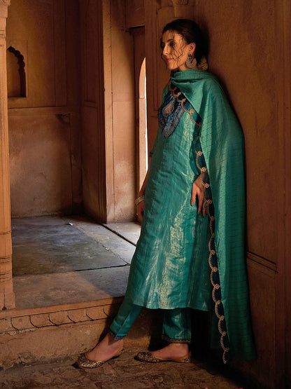 Dhiyona CH Women Floral Embroidered Regular Sequinned Kurta with Trousers & Dupatta