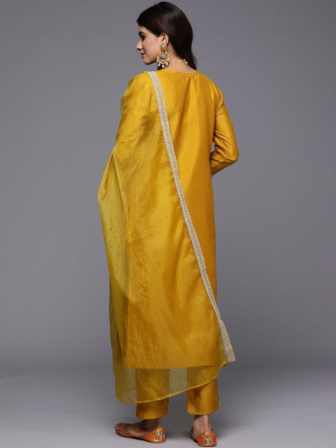 Ethnic Motifs Embroidered Regular Thread Work Kurta With Trouser And Dupatta