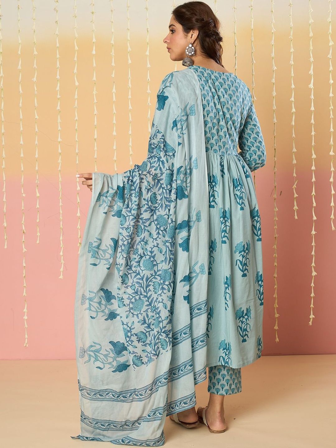 Women Floral Printed Tiered Pure Cotton Kurta with Trousers & With Dupatta