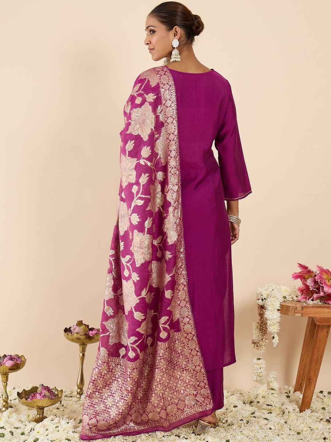 Floral Embroidered V-Neck Regular Straight Kurta With Trousers & Dupatta