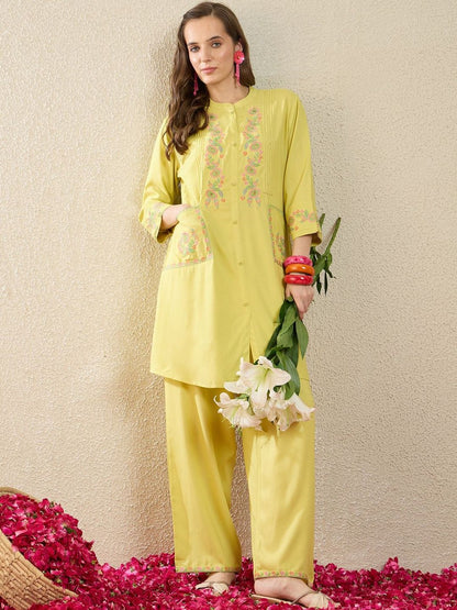Dhiyona IE Embroidered Mandarin Collar Top With Trouser