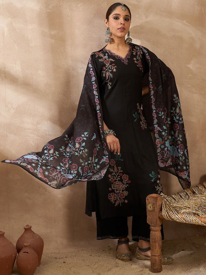 Women Ethnic Motifs Embroidered Thread Work Kurta with Trousers & With Dupatta