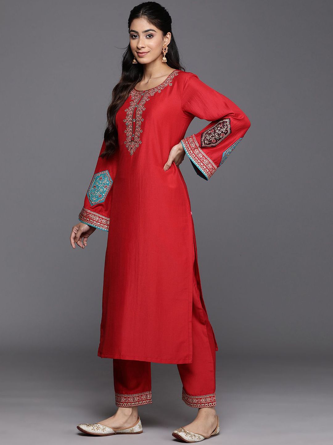 Dhiyona VA Women'sFloral Yoke Design Sequinned Kurta With Trousers & Dupatta