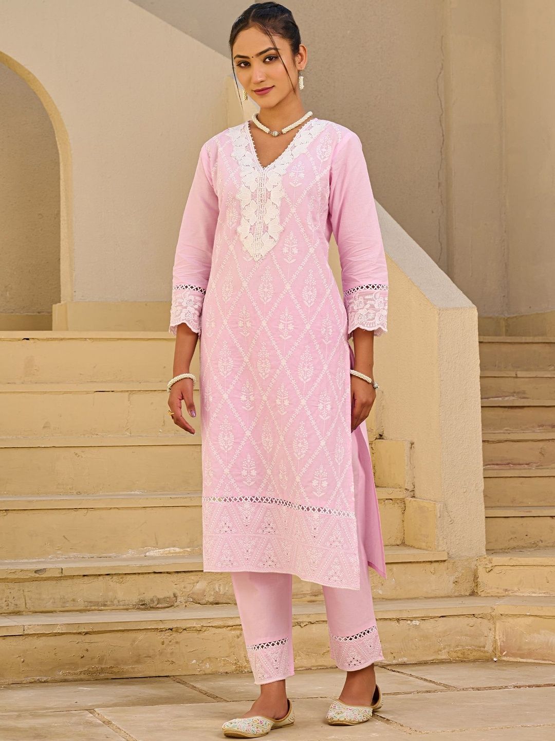 Women Ethnic Motifs Embroidered Regular Thread Work Pure Cotton Kurta with Trousers & With Dupatta