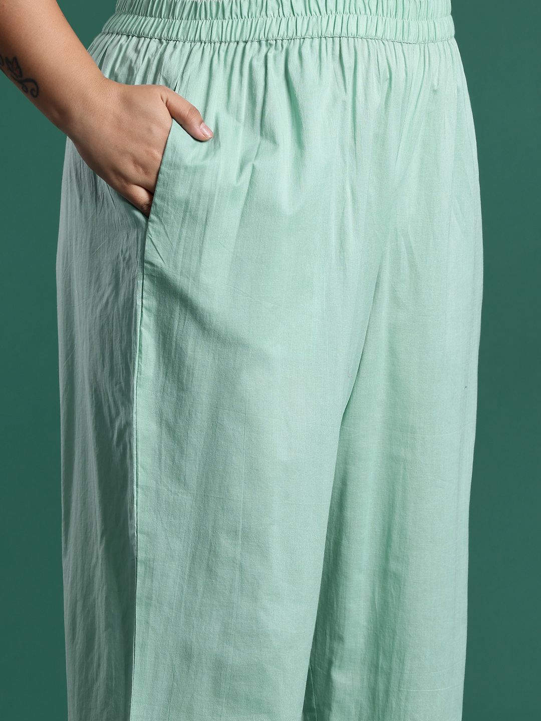 Plus Size Floral Print Regular Thread Work Kurta with Palazzos & Dupatta