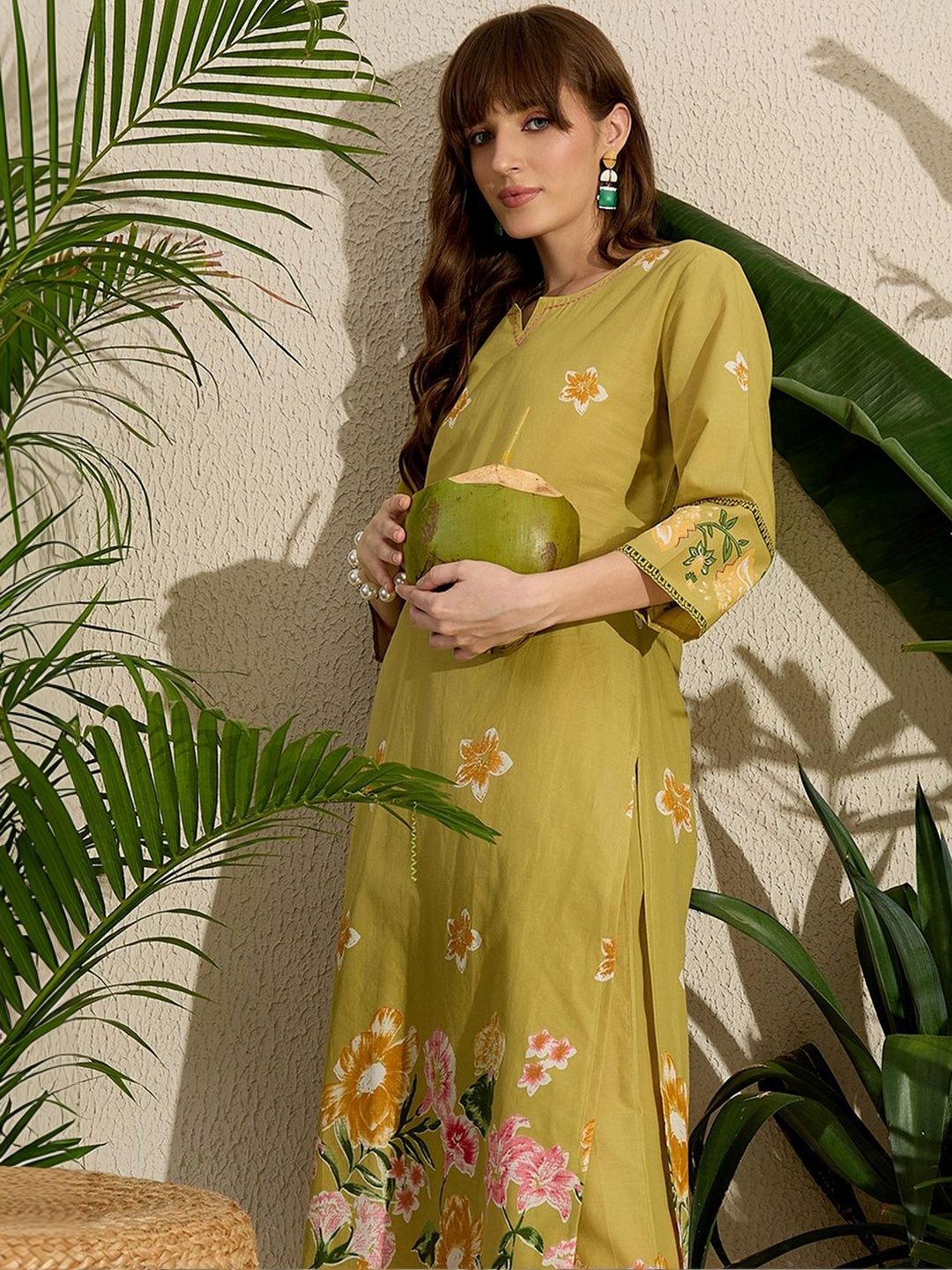 Women Floral Printed Regular Pure Cotton Kurta with Trousers