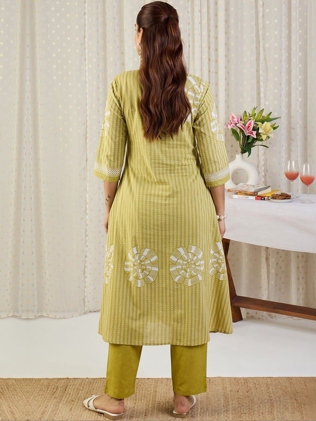 Floral Printed Mandarin Collar Pure Cotton A-Line Kurta With Trousers