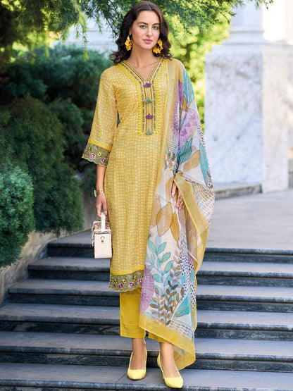 Women Floral Embroidered Thread Work Linen Kurta with Trousers & With Dupatta