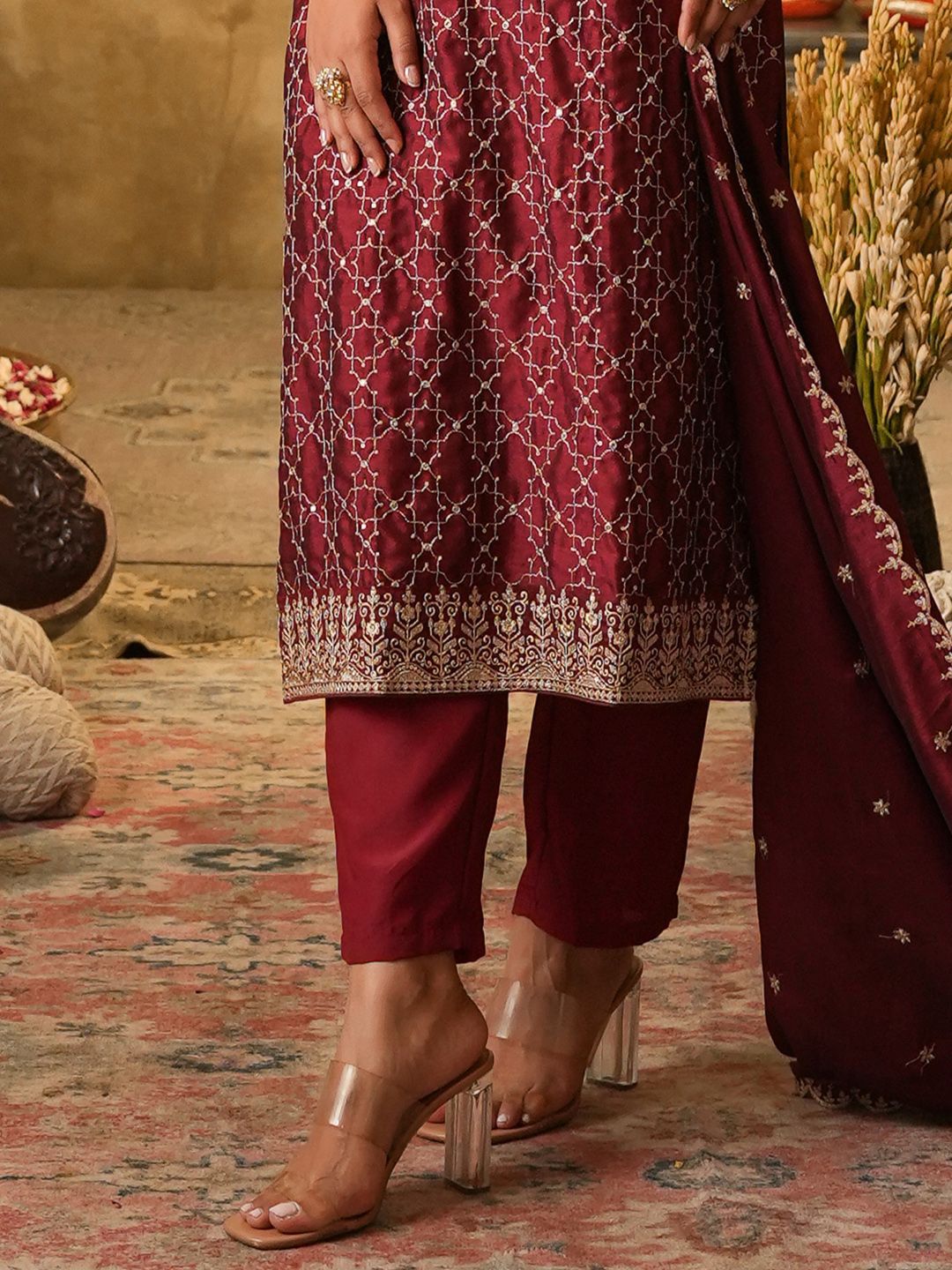 Dhiyona IE Women's Floral Embroidered Round Neck Zari Straight Kurta & Trousers With Dupatta