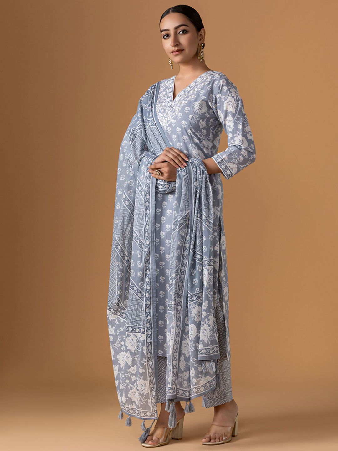 Dhiyona WP Women Floral Printed Cotton Kurta with Trousers & Dupatta