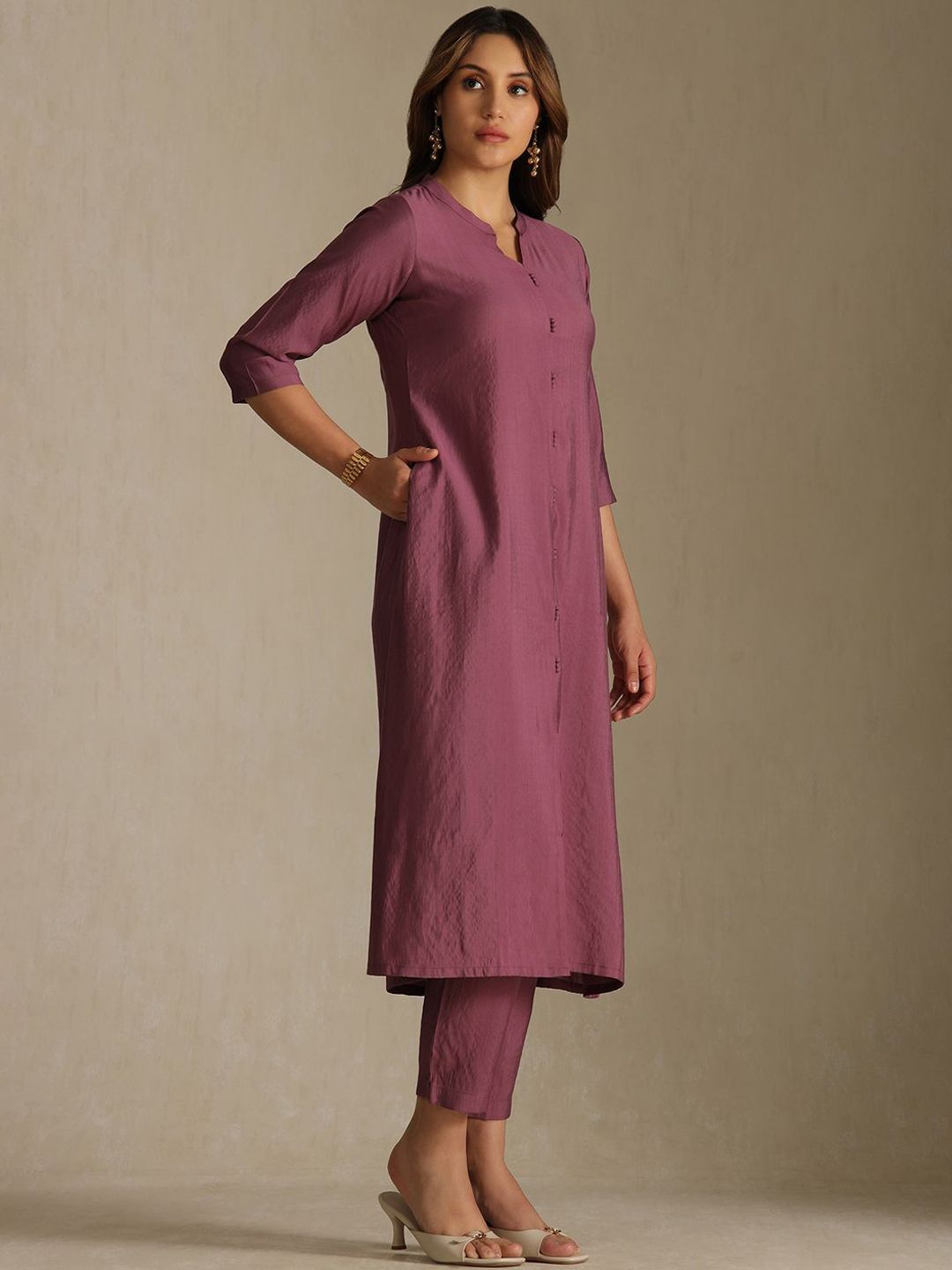 Dhiyona SO Women's Women Solid Kurta with Trousers