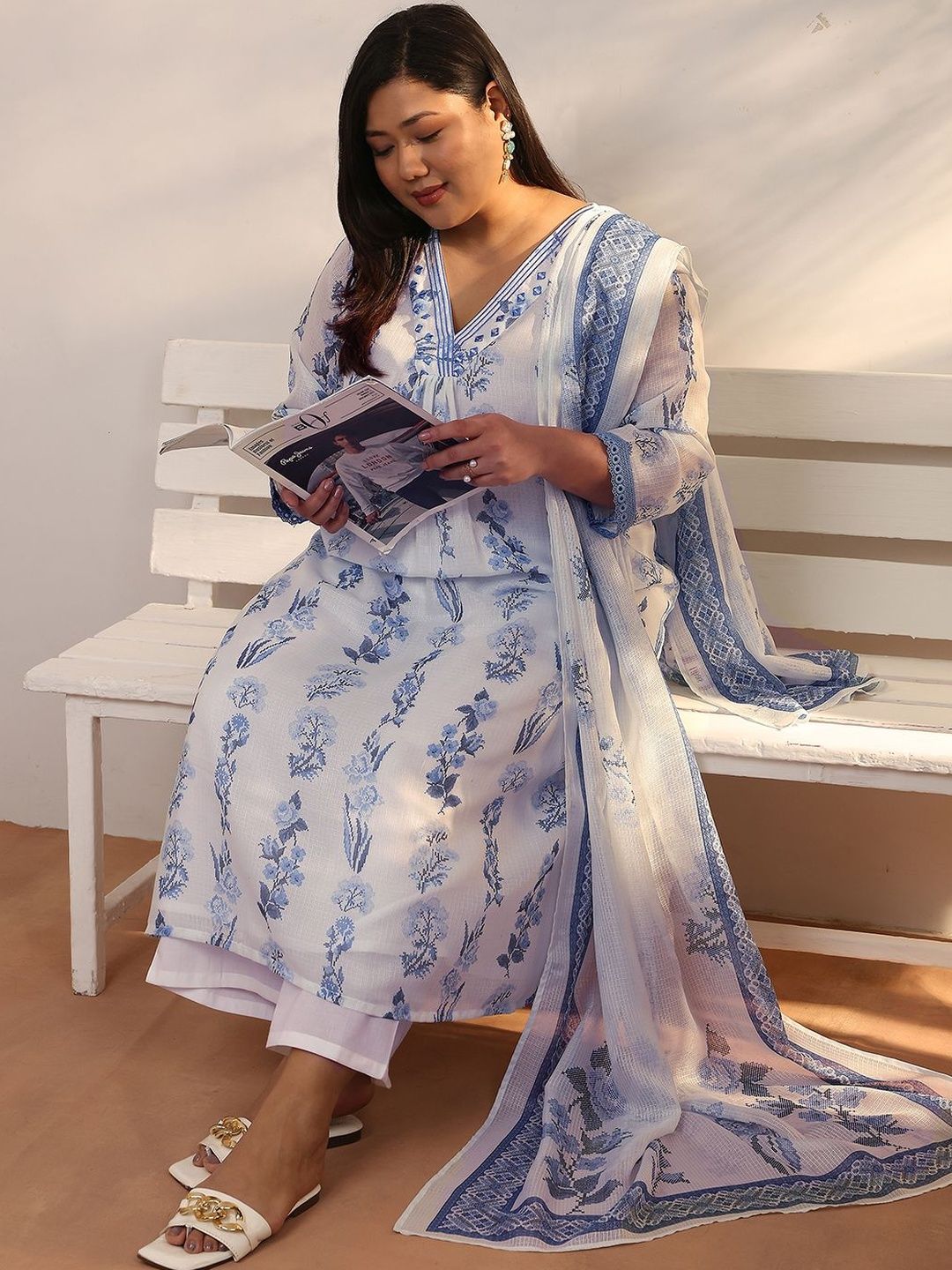 Dhiyona Women's Plus Size Floral Printed Kurta with Palazzos & With Dupatta