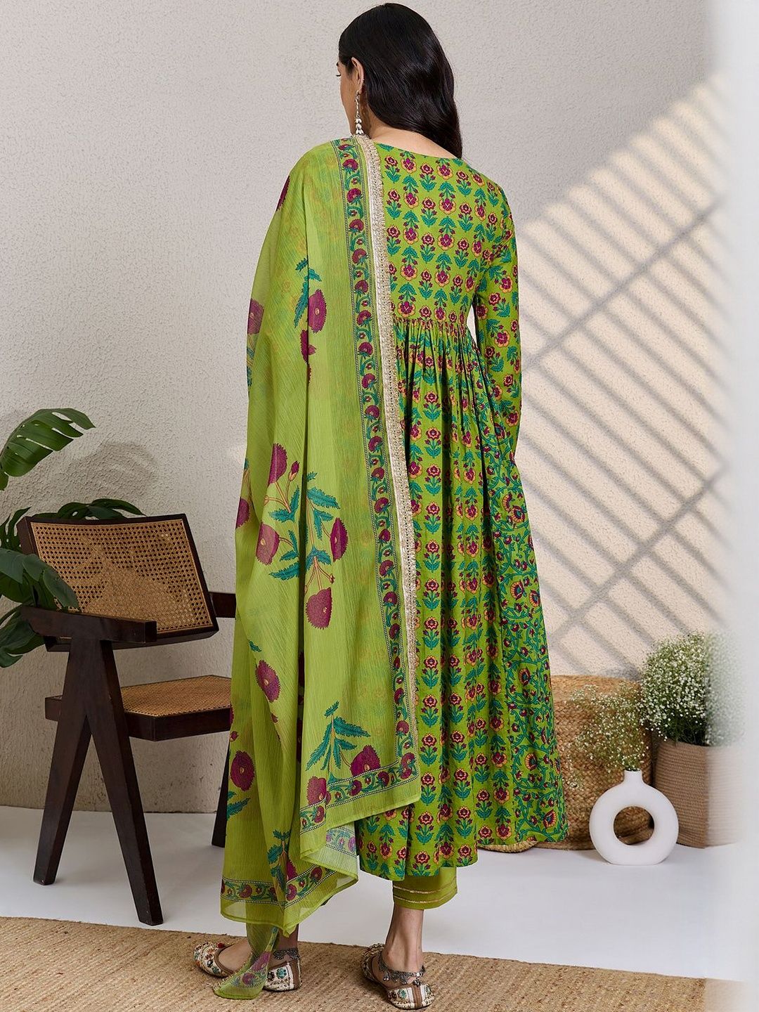 Women Floral Printed Empire Pure Cotton Kurta with Trousers & With Dupatta