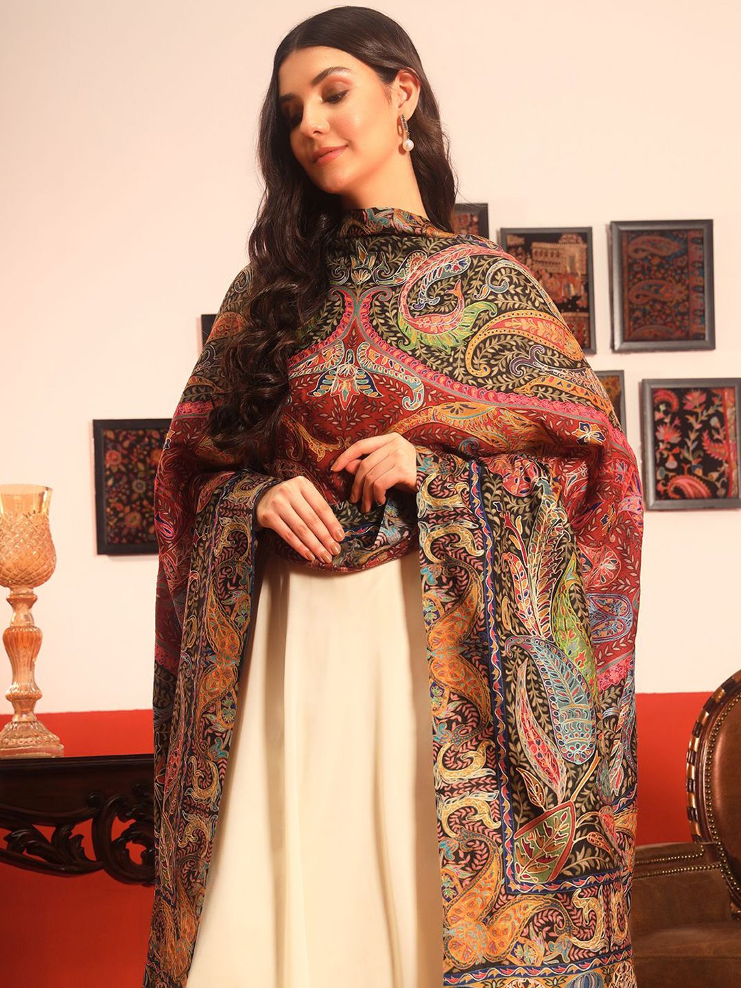 Dhiyona PA Paisley Embroidered Zari Shawl