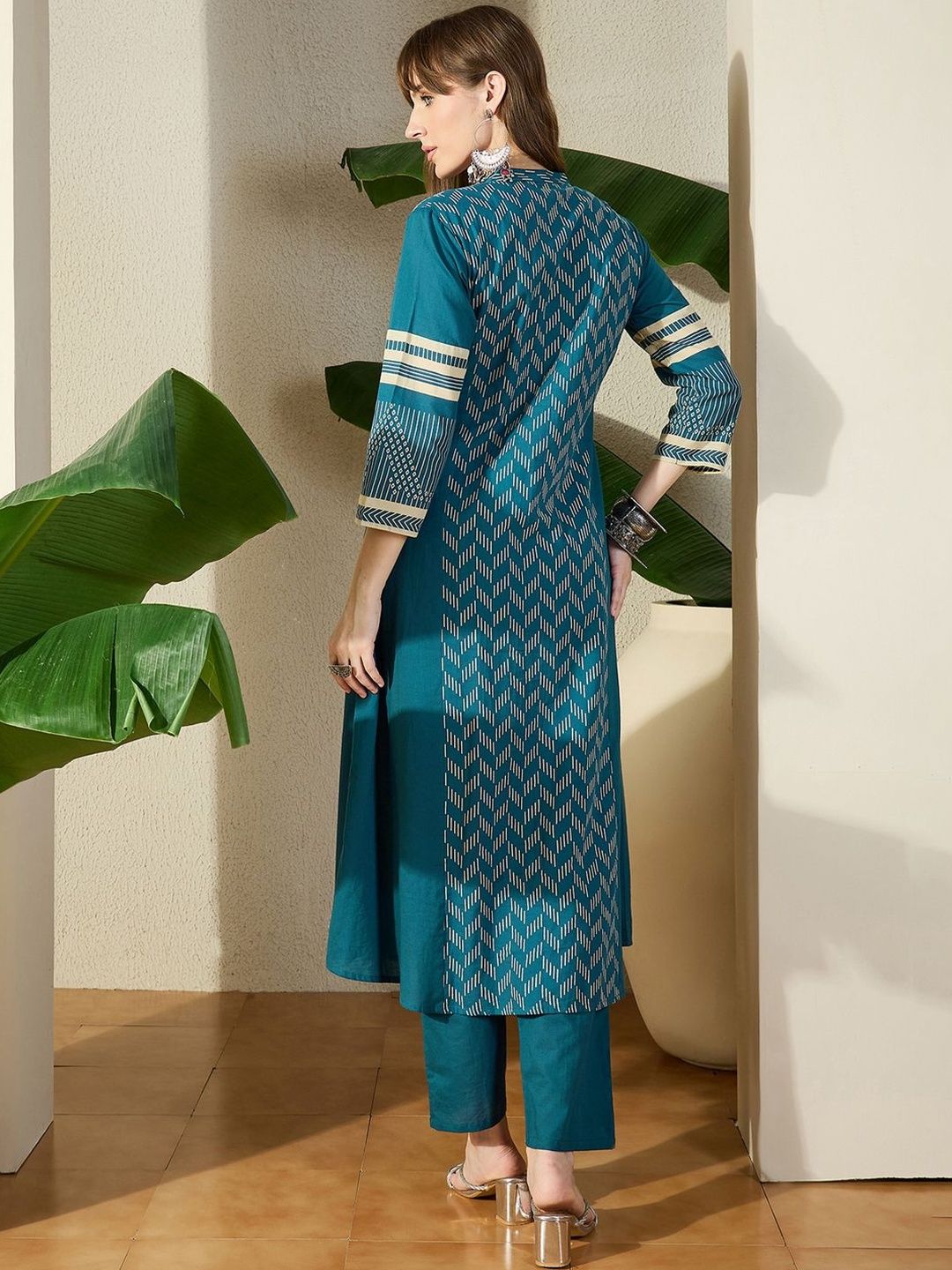 Women Pure Cotton Printed A-Line Kurta & Trousers
