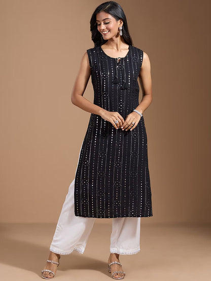 Dhiyona OD  Women Thread Work Kurta