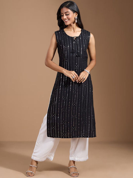 Dhiyona OD  Women Thread Work Kurta