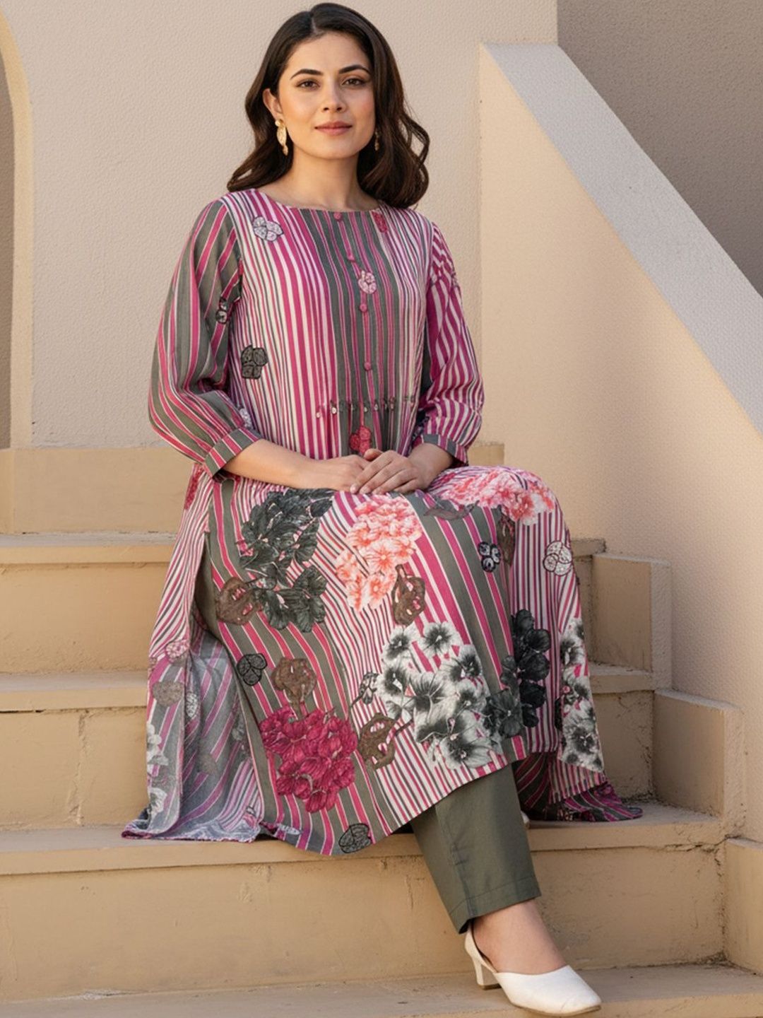 Floral Printed Round Neck Pure Cotton Kurta With Trouser